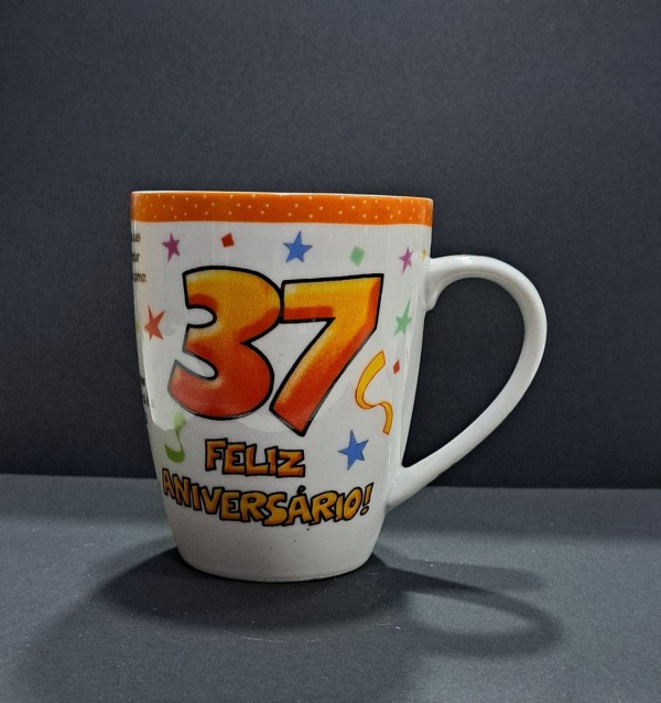 Caneca – 37 Anos A Tal Idade