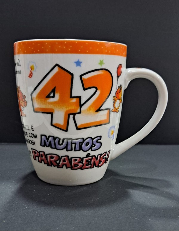 Caneca – 42 Anos A Tal Idade